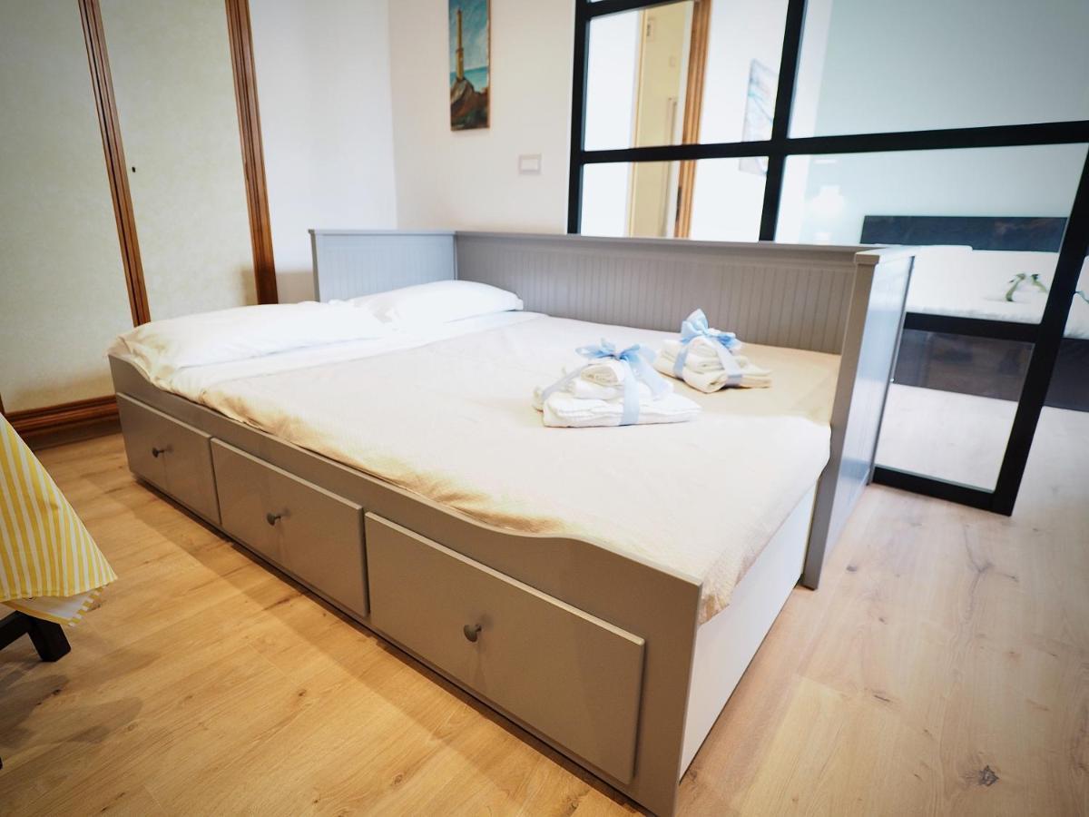 Studio Sottoripa 87A Di Fronte All'Acquario - Genovabnb It Екстериор снимка